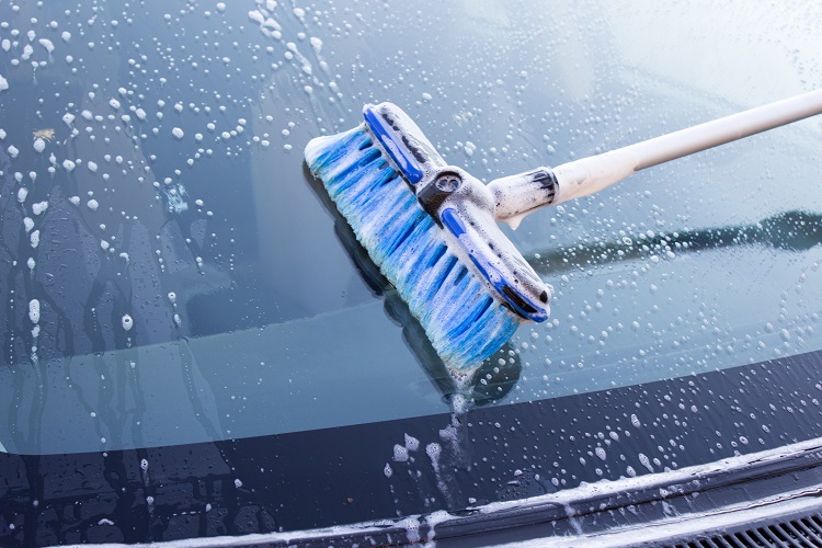 Auto Glass Cleaner Tips For Your Car Windshield - Kiamotors-portqasim